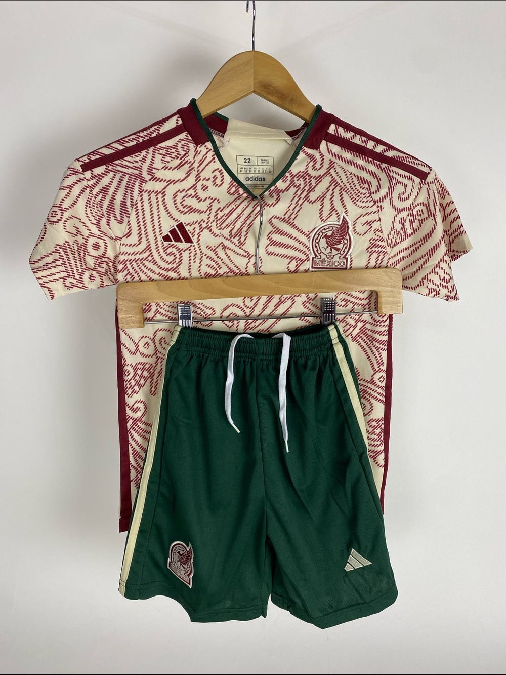 Kids Mexico 22/24 Away  Jersey And Shorts Kit Set Size 22 NWT